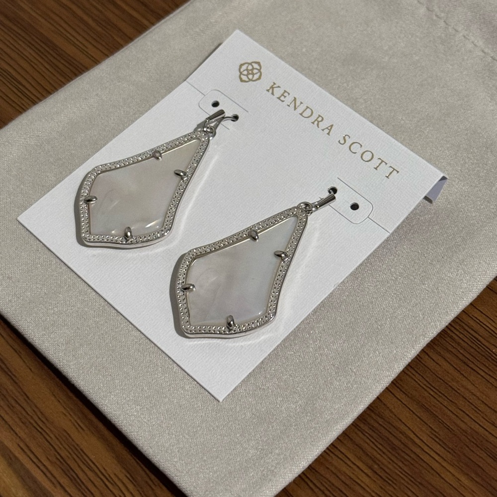 NEW Kendra Scott Alex Silver In Ivory Pearl Drop Earrings